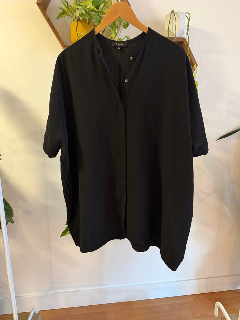Babaton Black Relaxed Short-Sleeve Button-Down Shirt